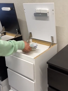 Тумбочка в современном стиле с электронным замком - Product Image 3