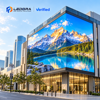Panneau d'affichage LED extérieur couleur pleine pour façade de bâtiment, P4 4 mm, 5760x2880 mm, IP65 étanche, 6500 cd, haute luminosité