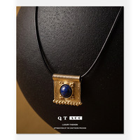 Collier long pour femme en cuir et pierre naturelle, style rétro sud-ouest, avec pendentif unique en forme de cœur exotique, design ethnique