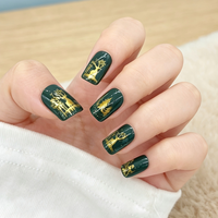 Faux ongles à presser en acrylique réutilisables, motif renne vert foncé avec feuille d'or, forme cercueil moyenne, lot de 24 pièces pour salon