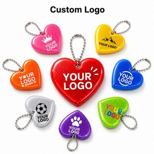 Porte-clés réfléchissant en PVC en forme de cœur avec logo personnalisé, étiquette de sécurité haute visibilité pour sac à dos, course nocturne, marche sécurisée - Product Image 2