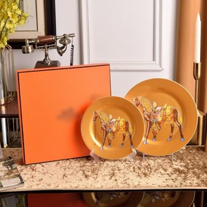 Assiette en porcelaine dorée à motif de chevaux, style chinois, émail, passe au lave-vaisselle, pour café, mariages, fêtes, Halloween, style occidental - Product Image 2