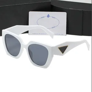 Gafas de Sol de Diseño Clásicas, Gafas de Sol para Playa y Exteriores para Hombre y Mujer, Opción de Combinación Triangular - Product Image 2