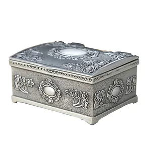 Kreative Ring-Aufbewahrung sbox im europäischen Stil Quadratische kleine Rose-Schmucke tui Hochwertige Geschenk box aus Metall