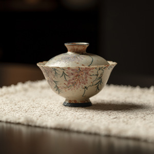 Service à thé Kung Fu en céramique, motif fleur de glycine peinte à la main, finition caramel, comprenant théière, tasses et tasse maîtresse, pour usage domestique, de grande valeur. - Product Image 5