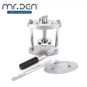 Une pince de formage de ligature en acier sans satin orthodontique d'instruments dentaires de qualité pince à cintrer les fils - Product Image 2