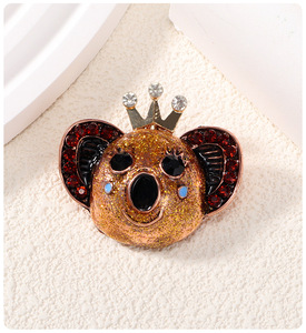 Broche de Moda con Diseño de Koala y Corona, Adornado con Cristales, para Fiestas, Bodas, <span class=keywords><strong>Bolsos</strong></span> Estudiantiles, Accesorios de Ropa Unisex - Product Image 2