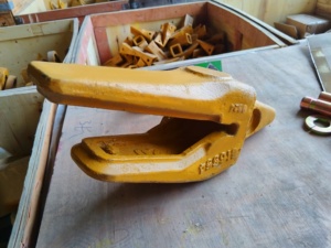 Accessori per escavatore parti per escavatore secchio dente adattatore per escavatore pesante 616554 benna denti - Product Image 4