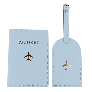 Ensemble porte-<span class=keywords><strong>passeport</strong></span> et étiquette de bagage de voyage en gros bon marché en cuir PU couverture de <span class=keywords><strong>passeport</strong></span> personnalisée et étiquette de bagage - Product Image 1