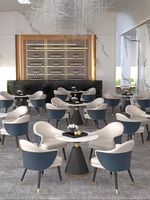 Ensemble de meubles de restaurant de haute qualité, modernes, en bois, écologiques et durables, avec table et chaises