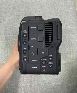 Videocamera Digitale 4K <span class=keywords><strong>Canon</strong></span> <span class=keywords><strong>C70</strong></span> Usata per Riprese Video Professionali con Attacco RF - Vendita all'Ingrosso - Product Image 3
