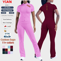 Ensemble de yoga personnalisé pour femme avec logo – Haut court zippé à col montant et leggings évasés taille haute pour entraînement, gym et fitness