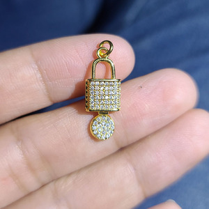 CZ8494 Dainty CZ Micro Pave เครื่องประดับเสน่ห์18K ทอง CZ paved Enamel ล็อคหัวใจและคีย์ Saint benedict เสน่ห์ - Product Image 6