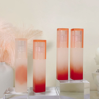 Nouveau design d'usine – Tubes de brillant à lèvres vides carrés dégradés orange de 5 ml avec bouchon à vis – Emballage cosmétique personnalisé