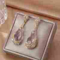 Boucles d'oreilles longues en forme de larme irrégulière en résine de cristal transparent plaqué or chunk artistique pour femmes
