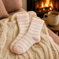Chaussettes en laine personnalisées OEM ODM pour femmes, à revers volanté, rayées, douces et confortables, en tricot, pour la maison et le salon, vente en gros