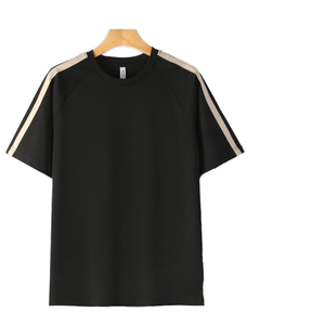 Venta al por mayor a granel: Sudadera unisex esencial de 240 gramos para mujer, talla grande, para gimnasio y running, con parches a rayas, de Sorona Cool, con mangas prensadas en caliente. - Product Image 1