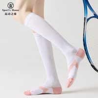 Chaussettes de compression athlétiques colorées à genou haut pour hommes femmes conception sans couture multifonction pour Tennis Football Cheerleading