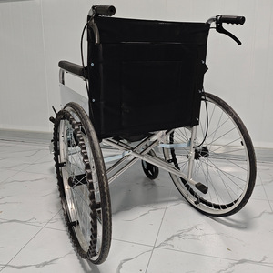 Silla de Ruedas Manual Ligera y Plegable con Freno en U para Personas Mayores y con Discapacidad - Product Image 2