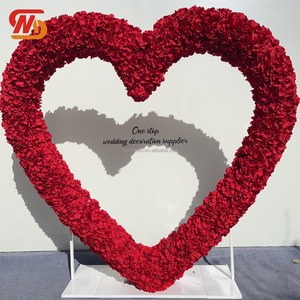 ฉากหลังดอกไม้สำหรับงานแต่งงานและงานหมั้น รูปทรงหัวใจกุหลาบสีแดงสด ขายดี สำหรับวันวาเลนไทน์ - Product Image 3