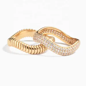 Milskye Fine Jewelry 925 Chapado en plata de 18 quilates con incrustaciones de oro con anillo irregular de onda de circón 5A