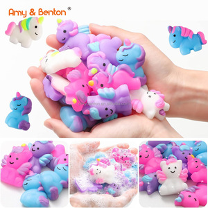 Jouets licorne à presser Kawaii pour paniers-cadeaux et échanges de cadeaux - Product Image 4
