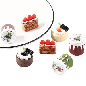 Figurine Tridimensionali in Miniatura di Cibo Creativo Stile Cartone Animato, Accessori Fai-da-Te per Decorazioni Auto, Ufficio e Scrivania - Product Image 1