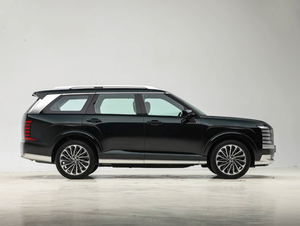 Le Grand Tourer Ultime : Présence Imposante et Confort Suprême - Product Image 2