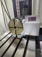 Máquina de Fresado, Taladrado y Roscado CNC Vertical VMC1160 BT40 con Control Fanuc, Cambio Automático de Herramienta de Alta Resistencia, Certificación CE