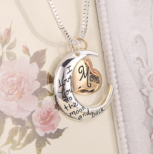 Collana con Ciondolo a Cuore Dorato 'Ti Amo Mamma fino alla Luna' con Luna Crescente in Argento e Motivo a Lettere con Perle, Regalo per la Festa della Mamma - Product Image 1