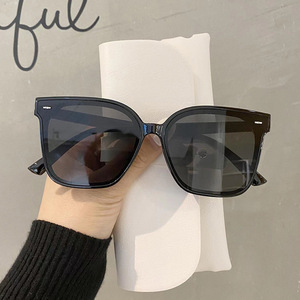 Gafas de Sol Cuadradas Retro con Protección UV para Hombre, Gafas al por Mayor, Gafas de Sol Baratas al por Mayor - Product Image 4