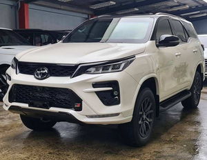 NOUVELLES ARRIVÉES 2024-2025 : Toyota Fortuner SUV GR Sport B U L L E T <span class=keywords><strong>P</strong></span> <span class=keywords><strong>R</strong></span> O O F d'occasion avec faible kilométrage - Product Image 1