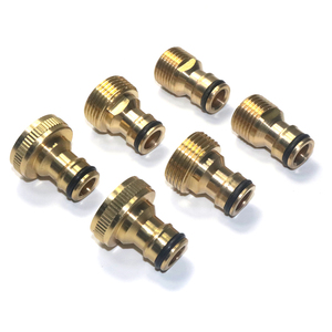 Adaptateur de <span class=keywords><strong>robinet</strong></span> de <span class=keywords><strong>cuisine</strong></span> en laiton universel PVC durable <span class=keywords><strong>arrosage</strong></span> outils de jardin connecteur de <span class=keywords><strong>robinet</strong></span> <span class=keywords><strong>raccord</strong></span> de lavabo adaptateur de <span class=keywords><strong>tuyau</strong></span> mélangeur - Product Image 4