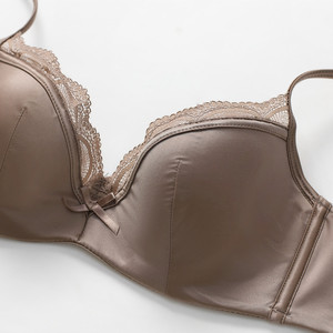 Ensemble de soutien-gorge push-up sexy de haute qualité pour femmes, lingerie en dentelle avec bretelles et string tendance - Product Image 5