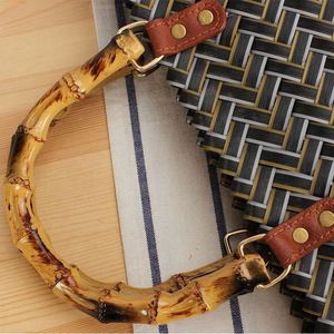 Bolso de mano de paja tejida de ratán portátil vintage de verano para mujer, bolsos de playa de bambú hechos a mano - Product Image 4