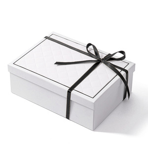 Scatola Regalo Pieghevole Grande Colorata <span class=keywords><strong>di</strong></span> Alta Qualità con Nastro, Logo Personalizzato, <span class=keywords><strong>Cartone</strong></span> Rigido Rinforzato, Vendita all'Ingrosso dalla Fabbrica, MOQ Basso - Product Image 2