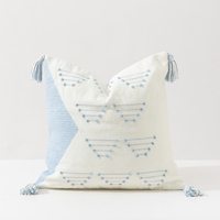 Housse de coussin décorative en chenille à motifs floraux, réversible, avec pompons, pour canapé et salon