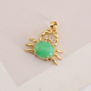 YL0022 Ciondoli in Giada Verde Naturale dal Design Vario in Stile Cinese, con Forme Animali e Geometriche per Ingrosso e Regalo - Product Image 2