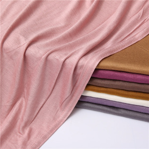 Hiyab Musulmán para Mujer al por Mayor de Fábrica, Pañuelo para la Cabeza de Alta Calidad, Suave y Moderno - Product Image 1