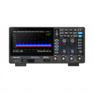 Siglent Oscilloscope numérique portable à quatre canaux 200 MHz avec échantillonnage 2 GS/s, stockage 100 Mpts, résolution 12 bits, écran tactile 7 pouces - Product Image 5