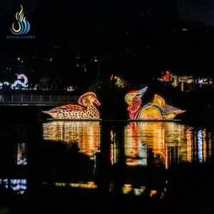 Amor sobre <span class=keywords><strong>el</strong></span> <span class=keywords><strong>agua</strong></span>: gigantes faroles <span class=keywords><strong>flotantes</strong></span> de patos mandarines para lagos, parques y festivales - Product Image 5
