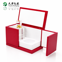 Coffret Cadeau Parfum en Bois Rouge à Trois Portes, 2 Bouteilles, Insert en Mousse Personnalisé, Emballage de Parfum, Coffret Cadeau de Fêtes Fait Main Haut de Gamme