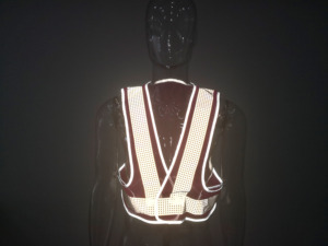 Mềm Mại Màu Hồng Thoáng Khí Trẻ Em Của An Toàn Vest Với Có Thể Điều Chỉnh Móc Vòng Lặp Fastener Phản Quang Đấm Vải Biểu Tượng Tùy Chỉnh - Product Image 5