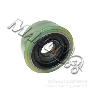 Rueda motriz para montacargas Toyota 44101-12901-71 con llanta de goma y rodamiento de bolas de ranura profunda para uso en plantas de fabricación - Product Image 1