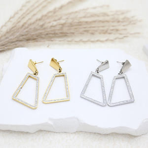 세련된 스테인레스 스틸 여성 귀걸이 사다리꼴 <span class=keywords><strong>CZ</strong></span> 방수 비 알레르기 18K 골드 쥬얼리 - Product Image 4