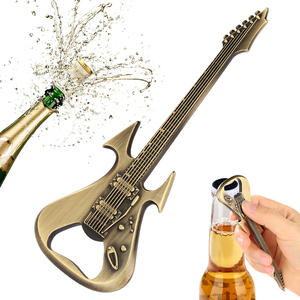 <span class=keywords><strong>Guitare</strong></span> Design Personnalisé Bronze Métal Ouvre-Bar Décoratif Unique Ouvre-Bouteille Fait Main pour Cadeaux de Fête Faveur - Product Image 1