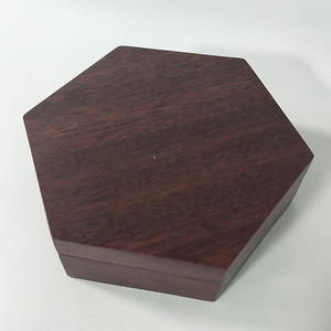 Nian Diceworks Hình Lục Giác Bằng Gỗ & Tre Hộp Cho Dungeons Và Dragons 7 Miếng Gỗ Hộp Xúc Xắc - Product Image 5