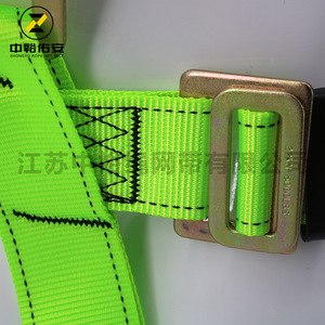 Harnais de sécurité complet à cinq points Zhongyu en polyester réfléchissant vert pour travaux en altitude et sauvetage - Product Image 4