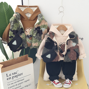 2024 buena calidad Otoño Invierno ropa para niños a la venta Chaleco de camuflaje terciopelo Sudadera con capucha pantalones casuales conjuntos de ropa de tres piezas para niños - Product Image 2