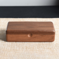Boîte de rangement pour tampons en bois de noyer en gros, boîte à sceaux en bois faite à la main avec couvercle à charnières